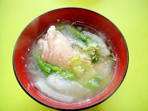 鶏手羽元と白菜菜の花の味噌汁